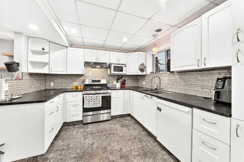 67 Newcombe Crescent, Red Deer, AB 