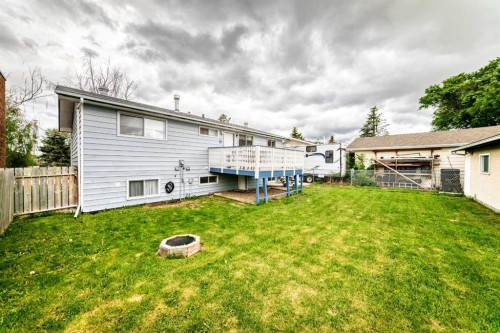 67 Newcombe Crescent, Red Deer, AB 