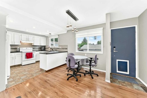 67 Newcombe Crescent, Red Deer, AB 