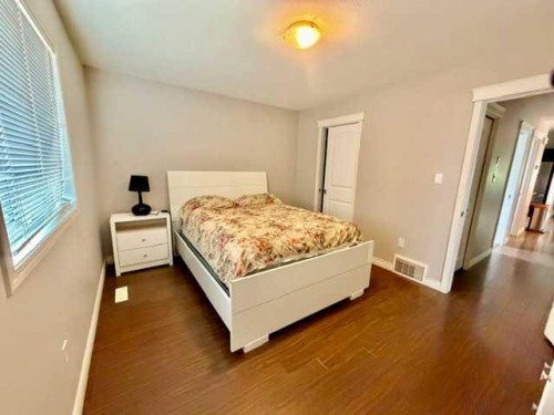 5019 49 Street, Hardisty, AB - Indoor Photo Showing Bedroom