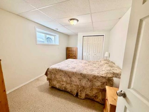 5019 49 Street, Hardisty, AB - Indoor Photo Showing Bedroom
