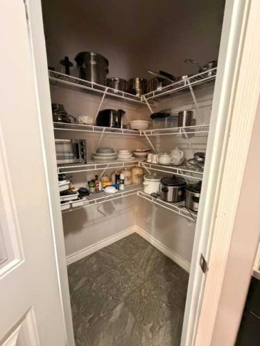 5019 49 Street, Hardisty, AB - Indoor With Storage