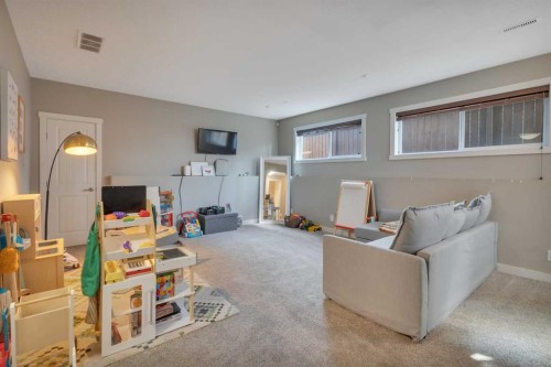 18 Copper Street, Blackfalds, AB 