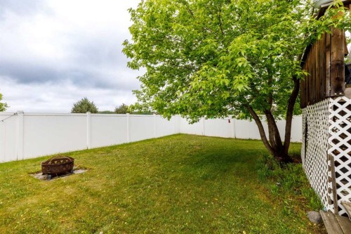 613 Oak Street, Springbrook, AB 