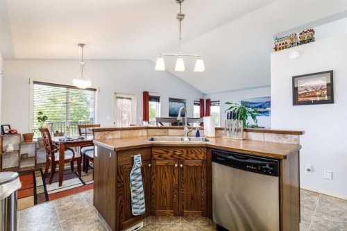613 Oak Street, Springbrook, AB 