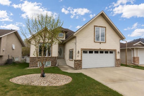 57 Lagrange Crescent  Red Deer, AB T4R 3K2
