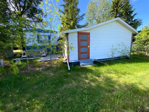 48 Mobile Drive Ne, Three Hills, AB 