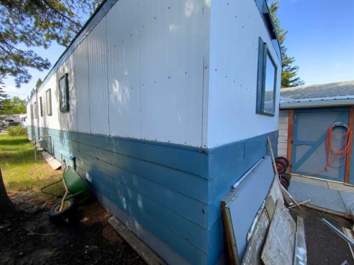 48 Mobile Drive Ne, Three Hills, AB 