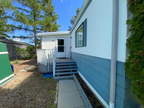 48 Mobile Drive Ne, Three Hills, AB 
