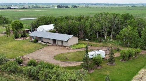 433040-Range Road 251  Rural Ponoka County, AB T4J 1R1