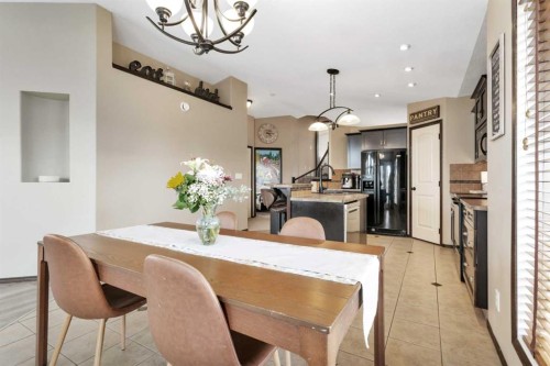 50 Wilkinson Circle, Sylvan Lake, AB - Indoor Photo Showing Dining Room