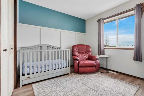 50 Wilkinson Circle, Sylvan Lake, AB - Indoor Photo Showing Bedroom