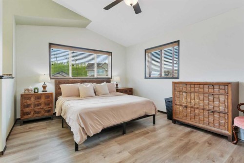 50 Wilkinson Circle, Sylvan Lake, AB - Indoor Photo Showing Bedroom