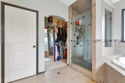 50 Wilkinson Circle, Sylvan Lake, AB - Indoor Photo Showing Bathroom