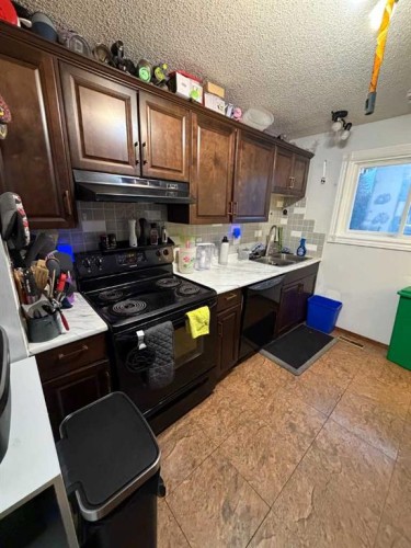 46 Greenham Drive, Red Deer, AB 