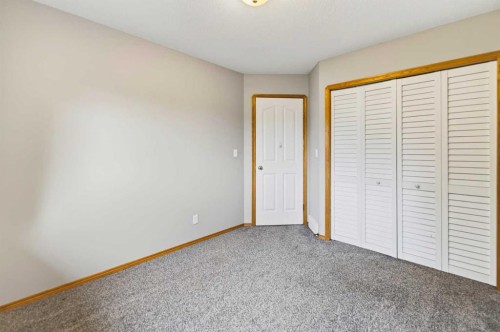 42 Logan Close, Red Deer, AB 