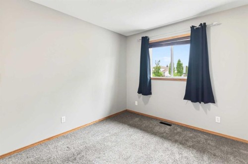 42 Logan Close, Red Deer, AB 