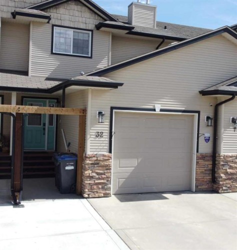 32 Legend Court, Sylvan Lake, AB 