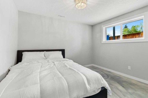 16 Willow Street, Sylvan Lake, AB 