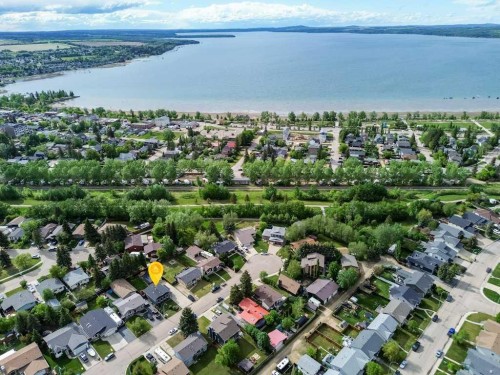 16 Willow Street, Sylvan Lake, AB 