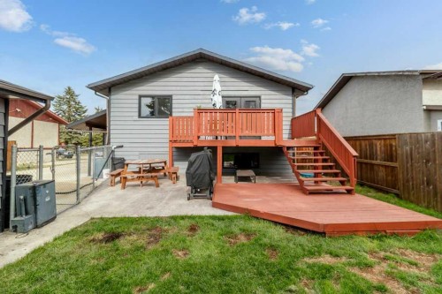 16 Willow Street, Sylvan Lake, AB 