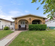 5221 42 Street Camrose, AB T4V 1A7