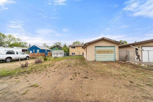 5221 42 Street, Camrose, AB 