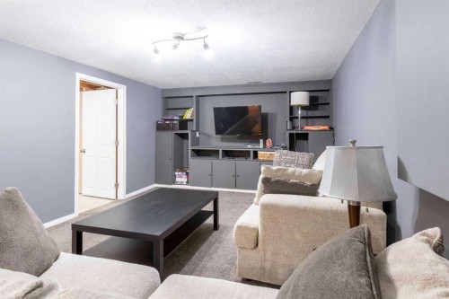 7 Davison Drive, Red Deer, AB 