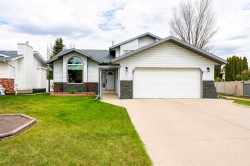 7 Davison Drive Red Deer, AB T4R 2J3