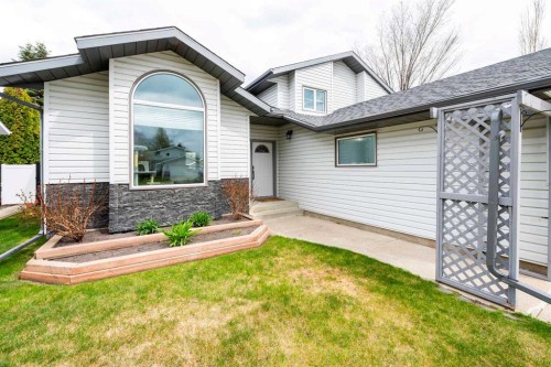7 Davison Drive, Red Deer, AB 