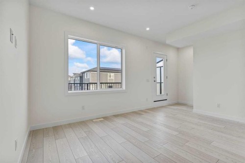 42 Corner Glen Manor Ne, Calgary, AB 