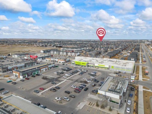 42 Corner Glen Manor Ne, Calgary, AB 