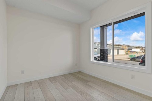 42 Corner Glen Manor Ne, Calgary, AB 