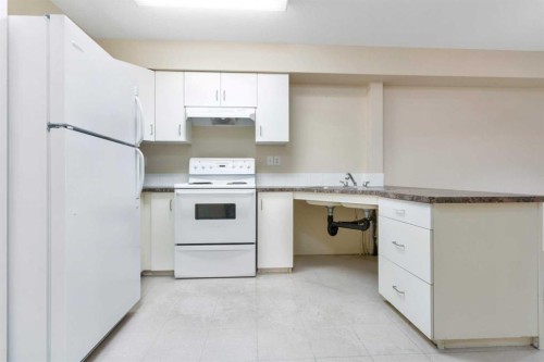 301-80A Kelloway Crescent, Red Deer, AB 