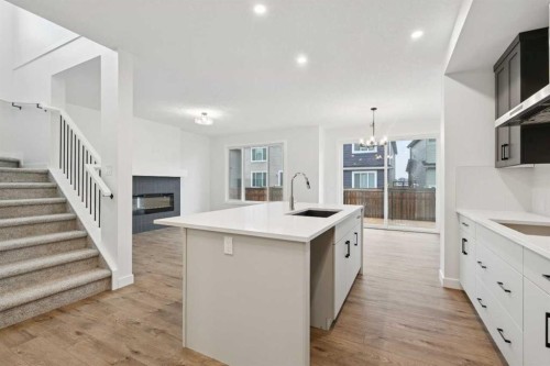 37 Sora Gardens Se, Calgary, AB 