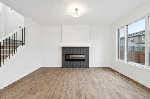 37 Sora Gardens Se, Calgary, AB 