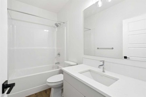 37 Sora Gardens Se, Calgary, AB 