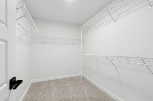 37 Sora Gardens Se, Calgary, AB 