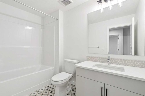 37 Sora Gardens Se, Calgary, AB 