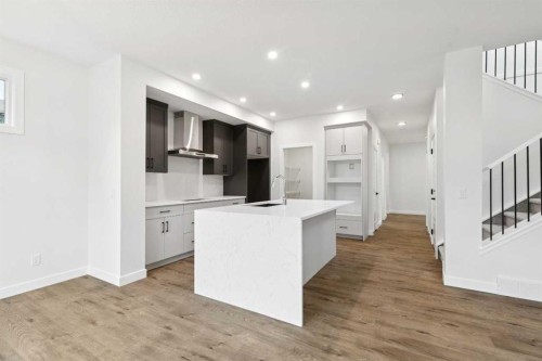 37 Sora Gardens Se, Calgary, AB 
