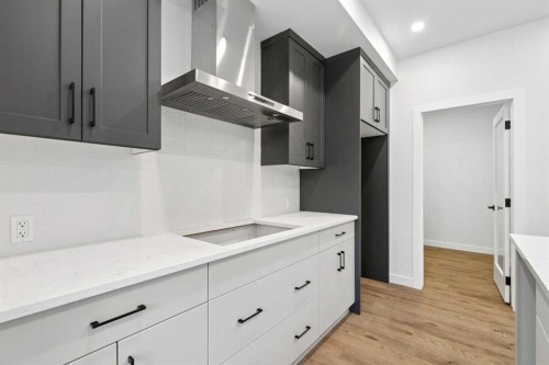 37 Sora Gardens Se, Calgary, AB 
