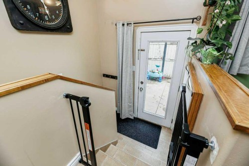 22 Mcintosh Avenue, Red Deer, AB 