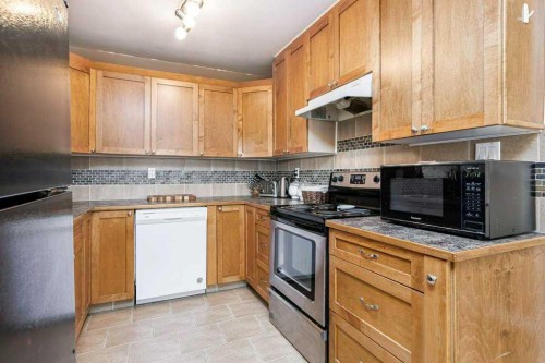 22 Mcintosh Avenue, Red Deer, AB 