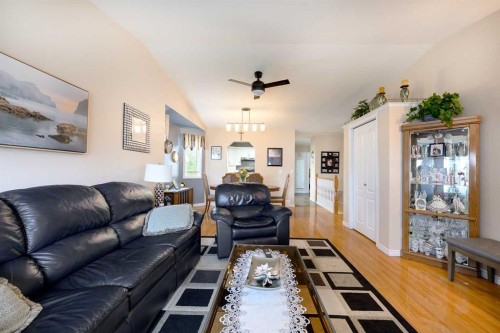 20 Cosgrove Close, Red Deer, AB 
