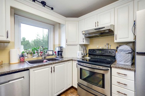 20 Cosgrove Close, Red Deer, AB 