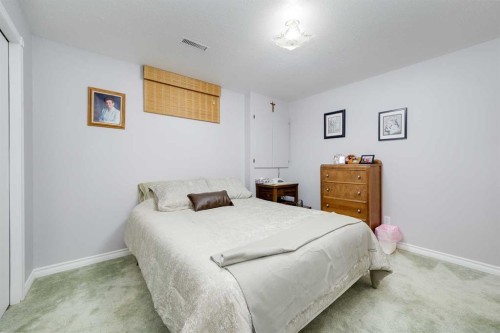 20 Cosgrove Close, Red Deer, AB 