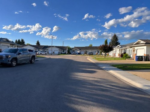 20 Cosgrove Close, Red Deer, AB 