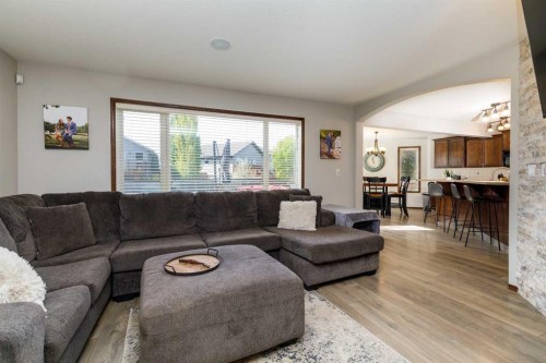 73 Lanterman Close, Red Deer, AB 