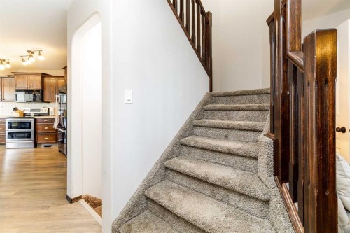 73 Lanterman Close, Red Deer, AB 