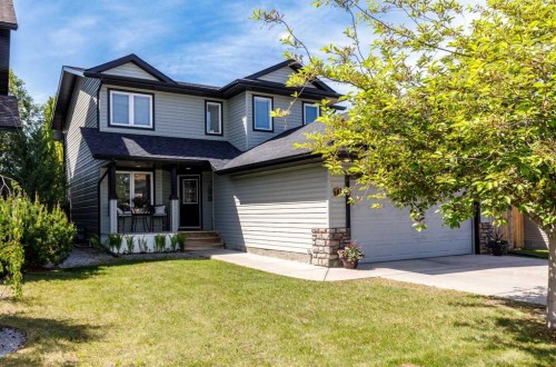 73 Lanterman Close  Red Deer, AB T4R 3N3